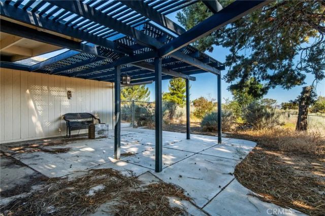 8623 Gobi Road, Phelan, CA 92371