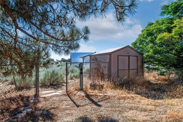8623 Gobi Road, Phelan, CA 92371