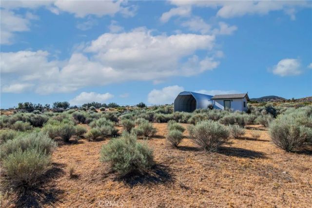 8623 Gobi Road, Phelan, CA 92371