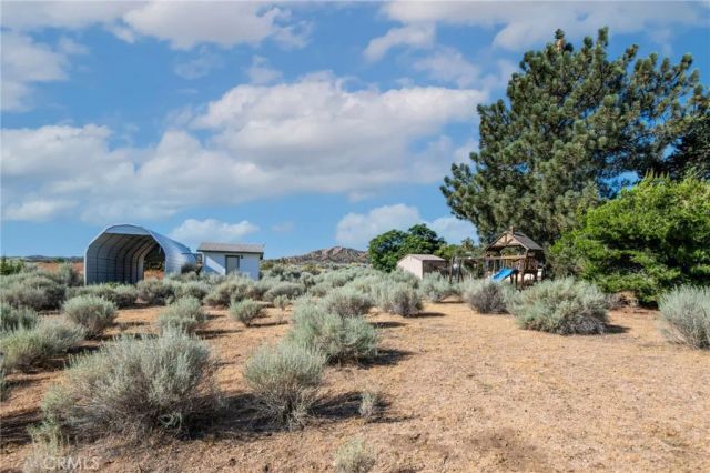 8623 Gobi Road, Phelan, CA 92371