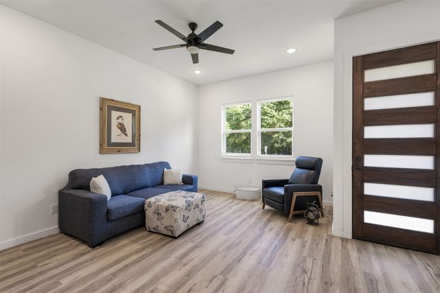 185 Barcelona Street, Payne Springs, TX 75156
