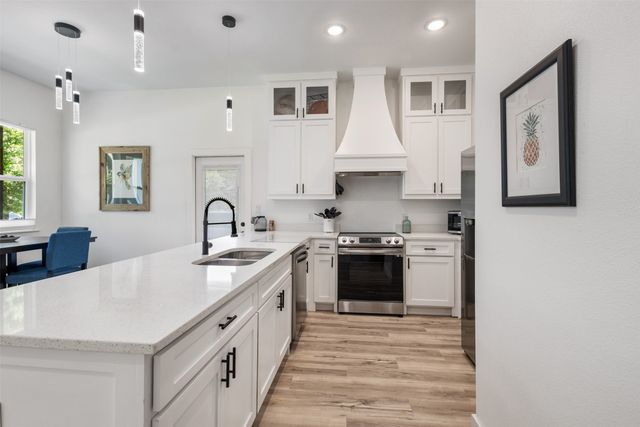 185 Barcelona Street, Payne Springs, TX 75156
