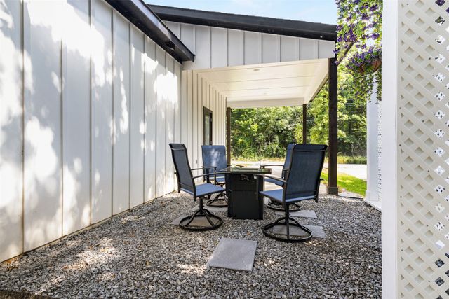 185 Barcelona Street, Payne Springs, TX 75156