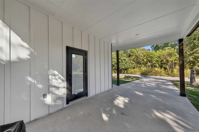 185 Barcelona Street, Payne Springs, TX 75156