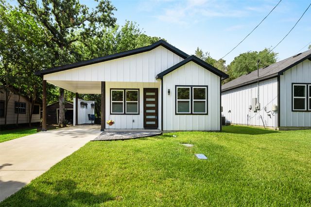 185 Barcelona Street, Payne Springs, TX 75156