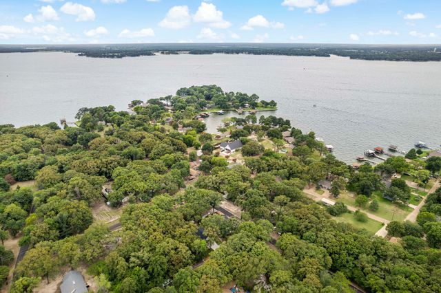 185 Barcelona Street, Payne Springs, TX 75156