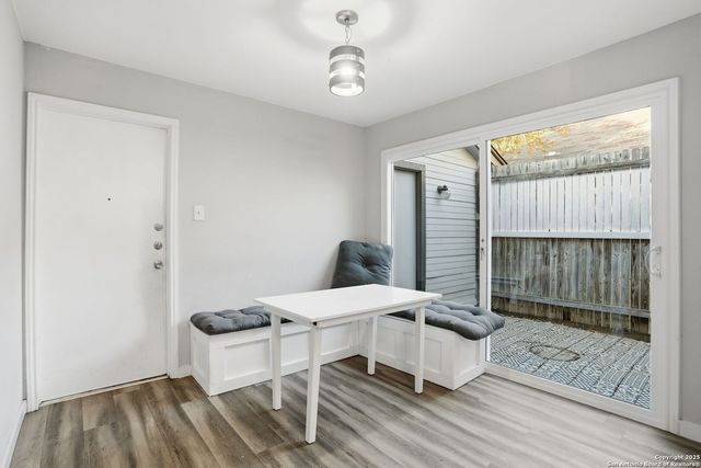 6432 Forest Village, San Antonio, TX 78250