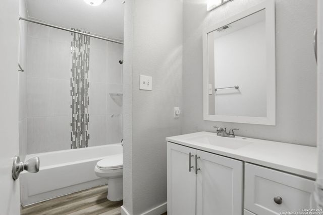 6432 Forest Village, San Antonio, TX 78250