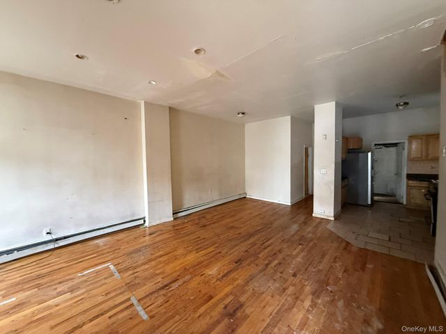 740 E 218th Street, Bronx, NY 10467