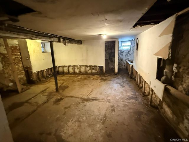 740 E 218th Street, Bronx, NY 10467