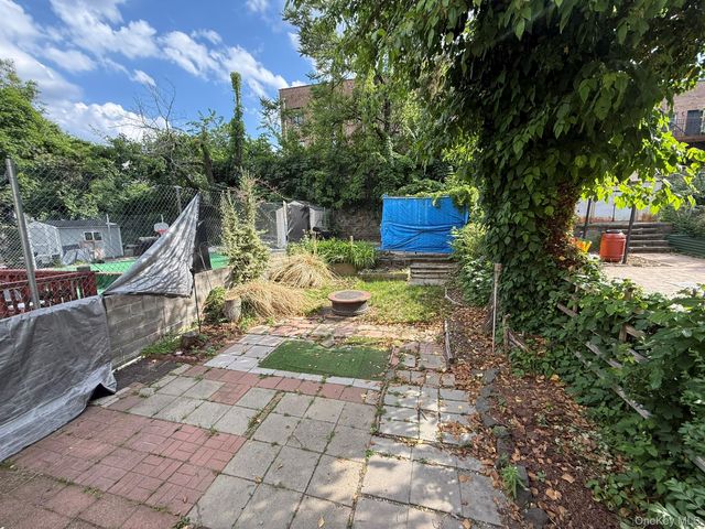 740 E 218th Street, Bronx, NY 10467