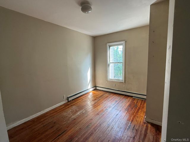 740 E 218th Street, Bronx, NY 10467