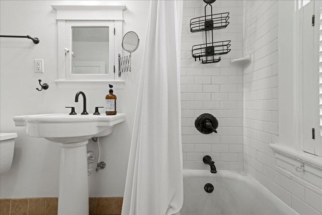 201 Harrison ST, Lynchburg, VA 24504