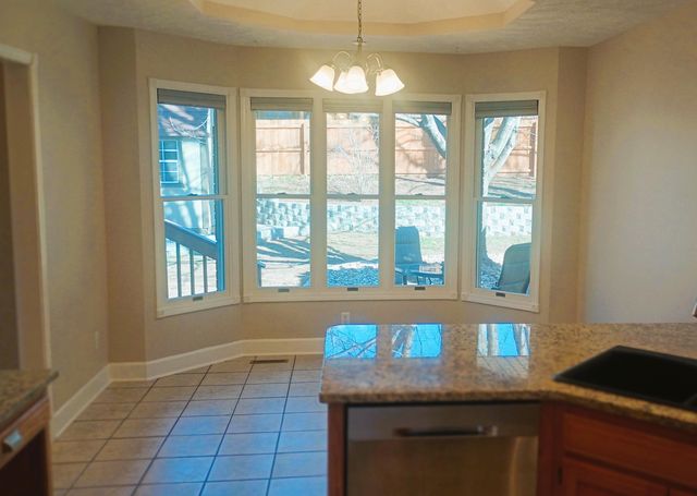 2301 W Camino Alto Street, Springfield, MO 65810