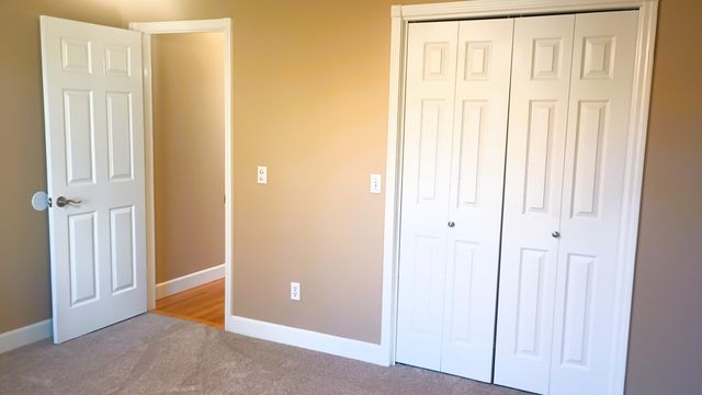 2301 W Camino Alto Street, Springfield, MO 65810