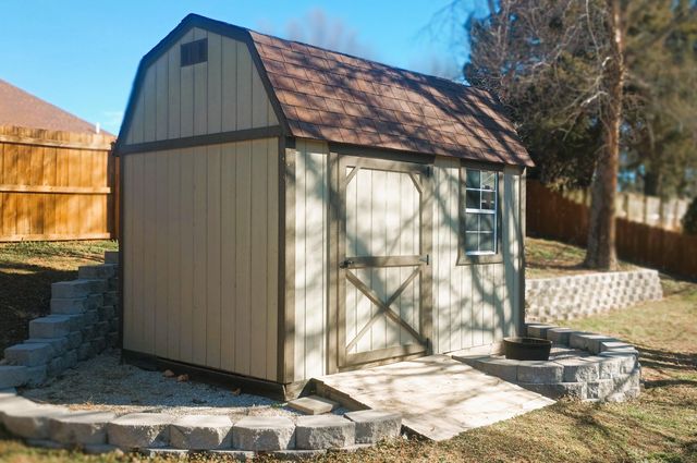 2301 W Camino Alto Street, Springfield, MO 65810