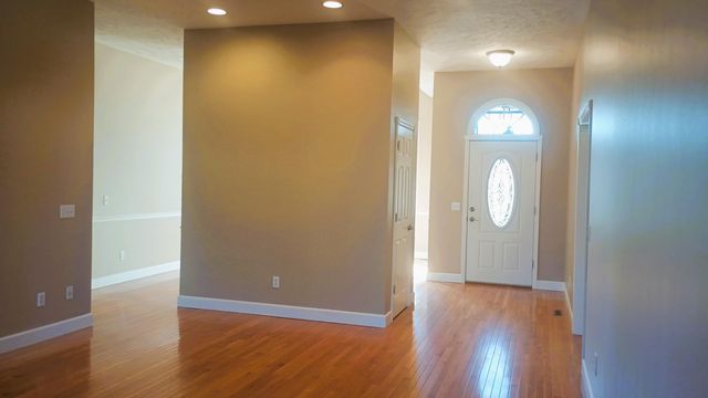 2301 W Camino Alto Street, Springfield, MO 65810