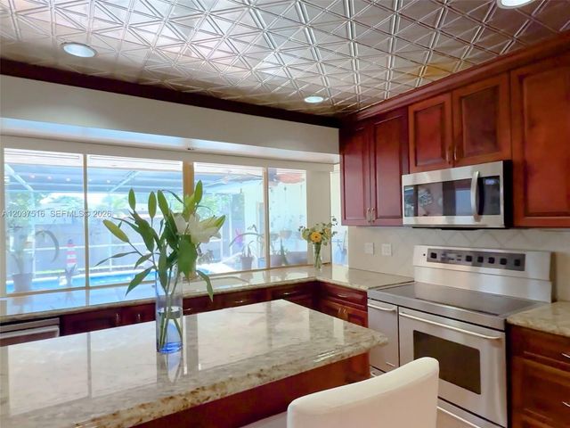 1911 N 53rd Ave, Hollywood, FL 33021