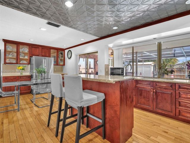 1911 N 53rd Ave, Hollywood, FL 33021