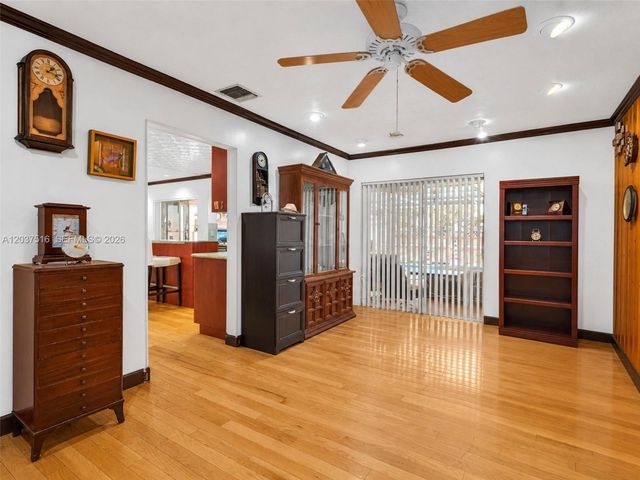1911 N 53rd Ave, Hollywood, FL 33021