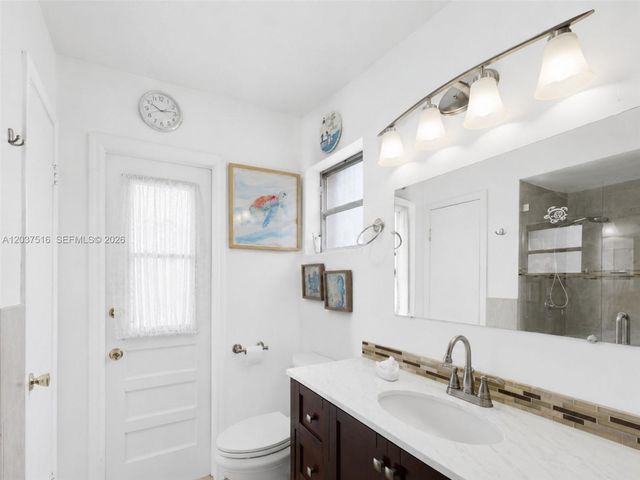 1911 N 53rd Ave, Hollywood, FL 33021