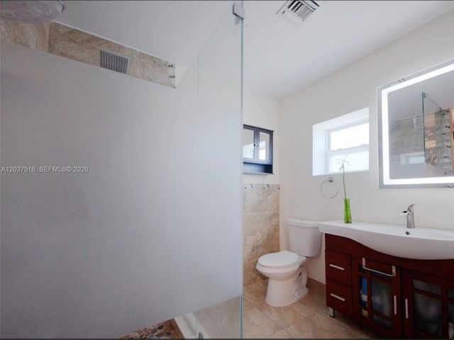 1911 N 53rd Ave, Hollywood, FL 33021