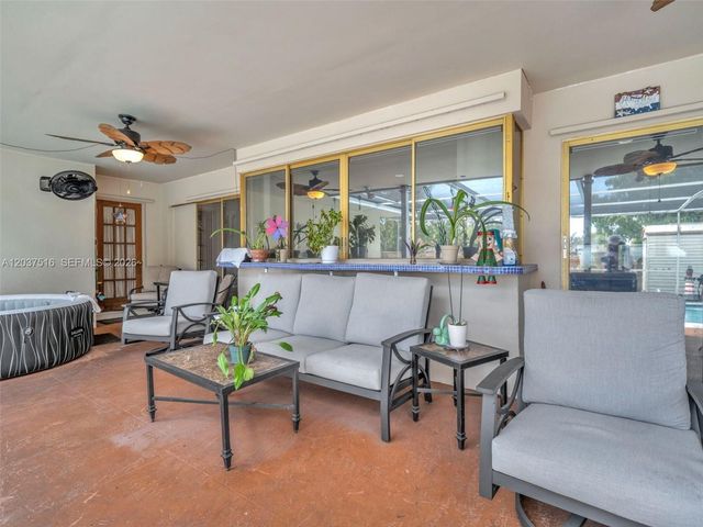 1911 N 53rd Ave, Hollywood, FL 33021