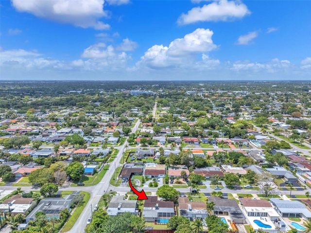 1911 N 53rd Ave, Hollywood, FL 33021