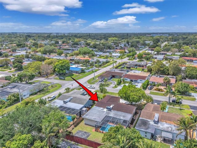 1911 N 53rd Ave, Hollywood, FL 33021