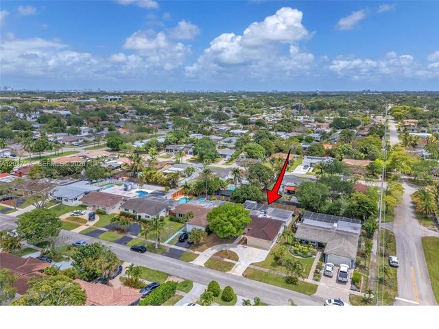 1911 N 53rd Ave, Hollywood, FL 33021