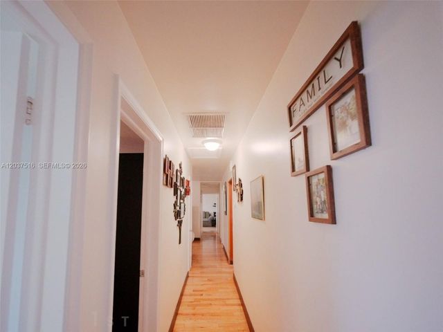 1911 N 53rd Ave, Hollywood, FL 33021
