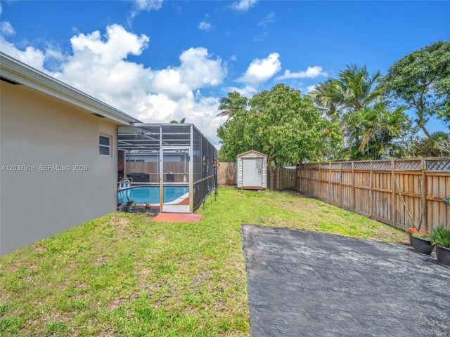 1911 N 53rd Ave, Hollywood, FL 33021