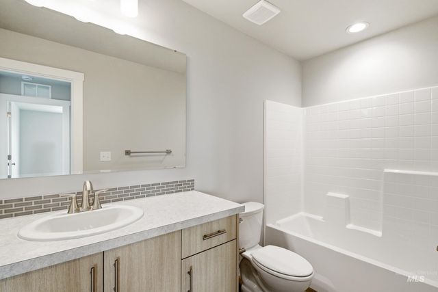 5254 E Open Canyon Dr, Nampa, ID 83687