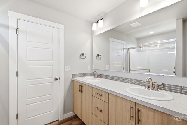 5254 E Open Canyon Dr, Nampa, ID 83687