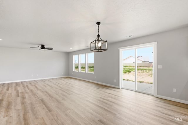 5254 E Open Canyon Dr, Nampa, ID 83687