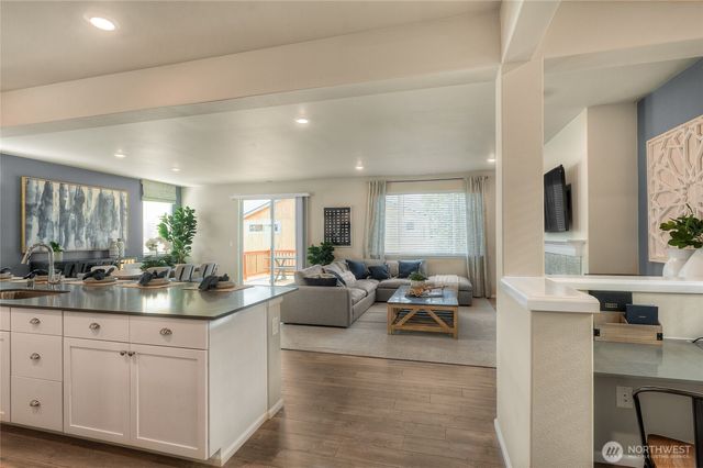 8327 44th Place NE, Marysville, WA 98270