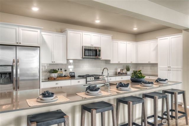 8327 44th Place NE, Marysville, WA 98270