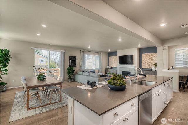 8327 44th Place NE, Marysville, WA 98270