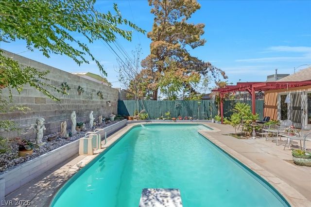 107 Elm Street, Henderson, NV 89015