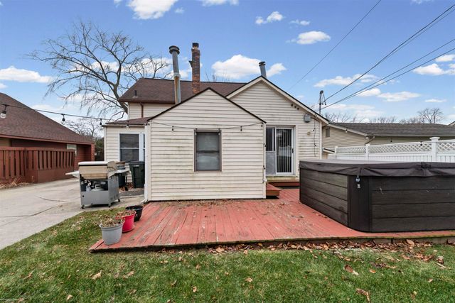 22437 Milner Street, St Clair Shores, MI 48081