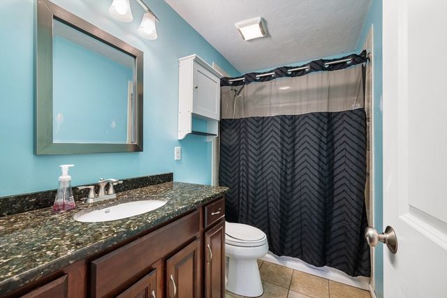 4 Ell Rd, Holbrook, MA 02343