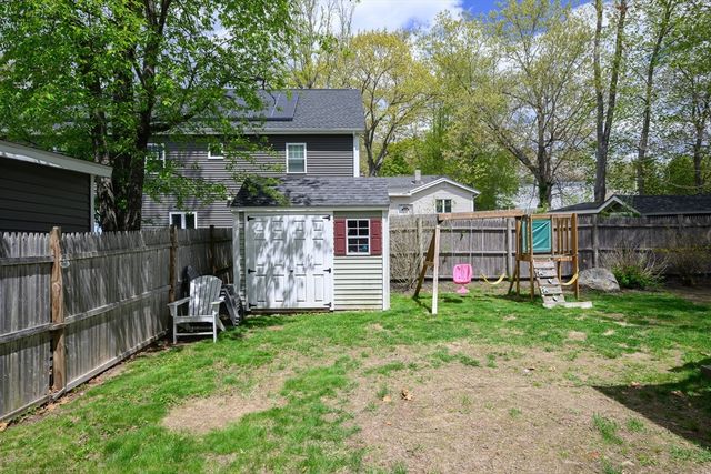 4 Ell Rd, Holbrook, MA 02343