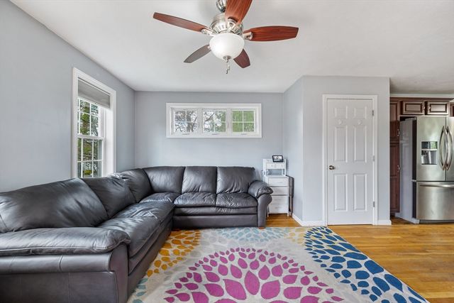 4 Ell Rd, Holbrook, MA 02343