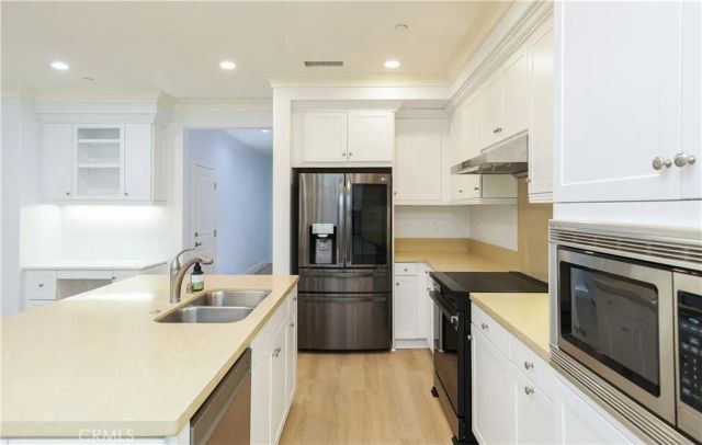 29 Oakfield, Irvine, CA 92620