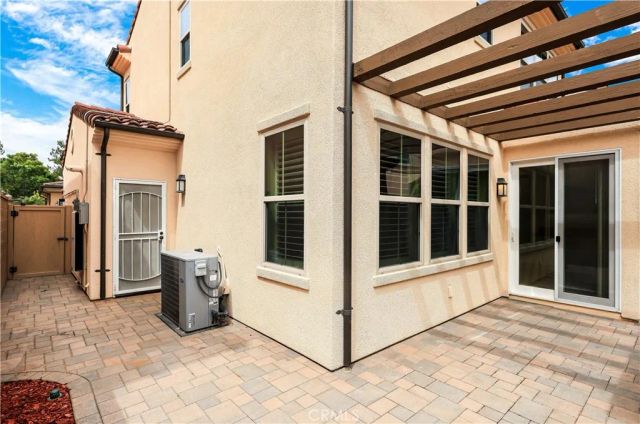 29 Oakfield, Irvine, CA 92620