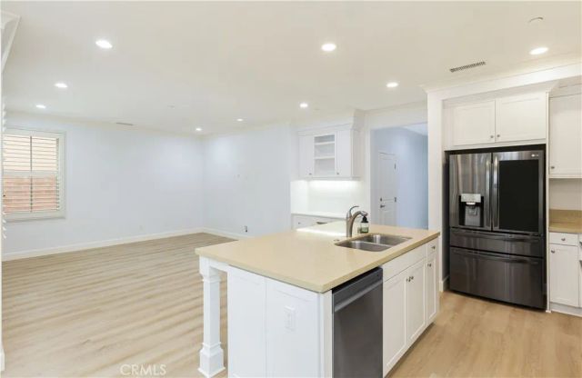 29 Oakfield, Irvine, CA 92620