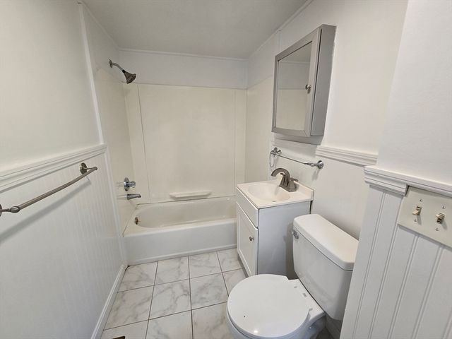 21 Dexter 1, Haverhill, MA 01830