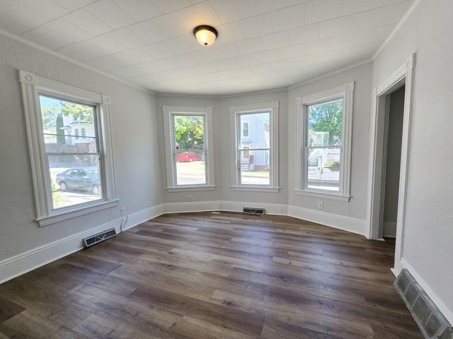 21 Dexter 1, Haverhill, MA 01830