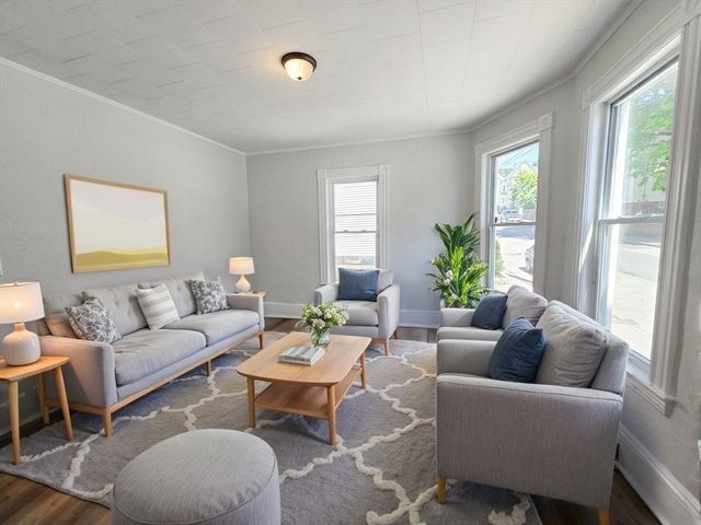21 Dexter 1, Haverhill, MA 01830