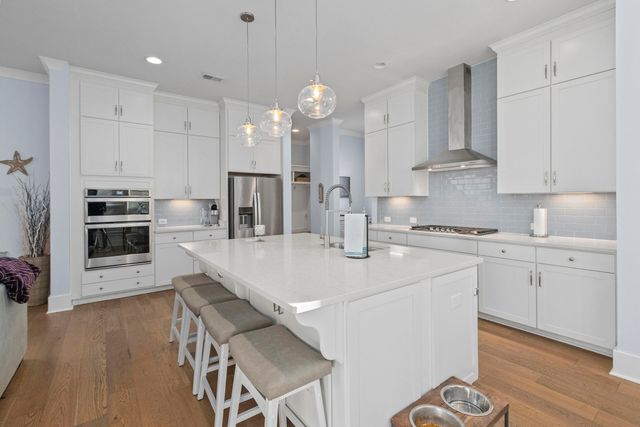 2923 Eddy Drive, Mount Pleasant, SC 29466